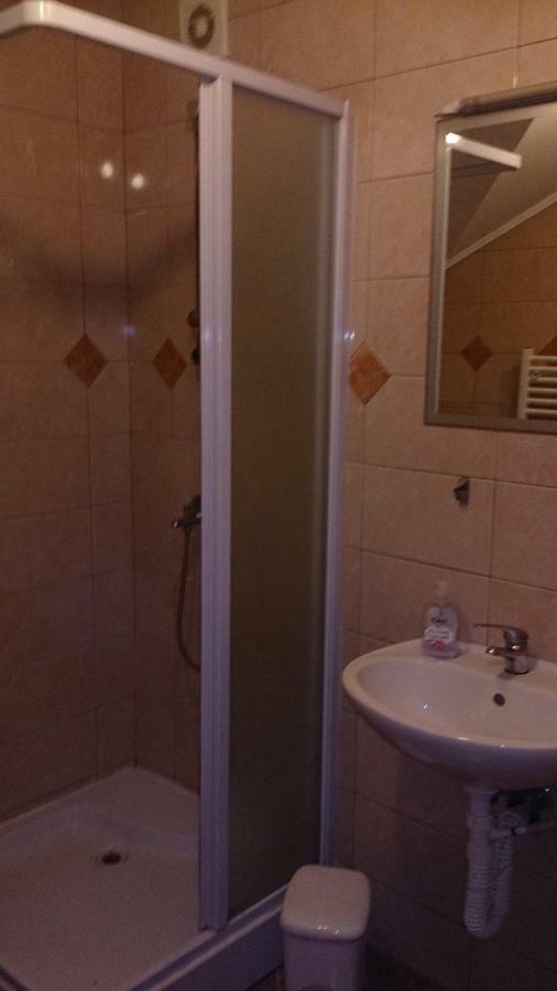 Guesthouse Capistro Bilje Buitenkant foto